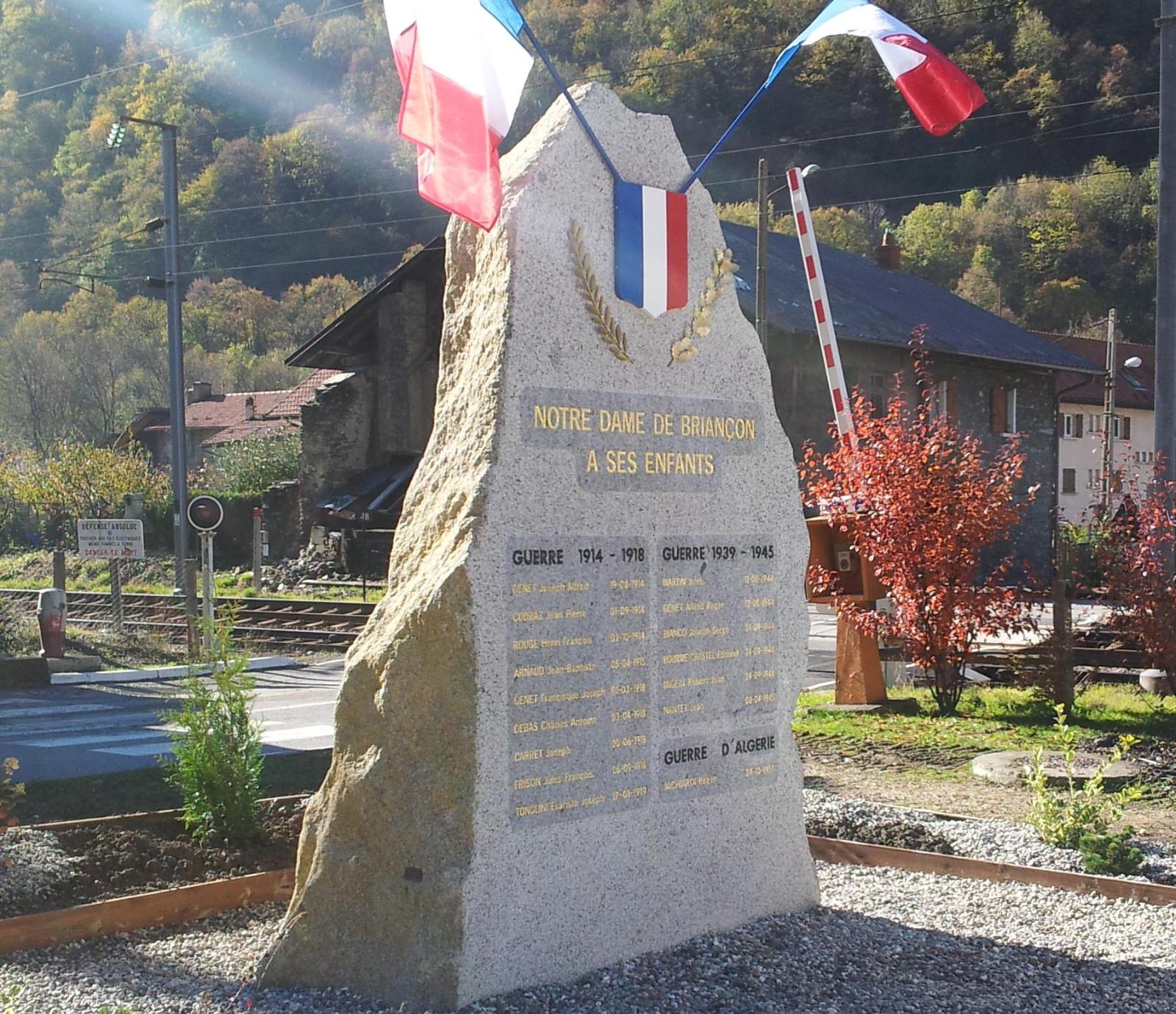Monument aux morts collectivités, Mémorial
