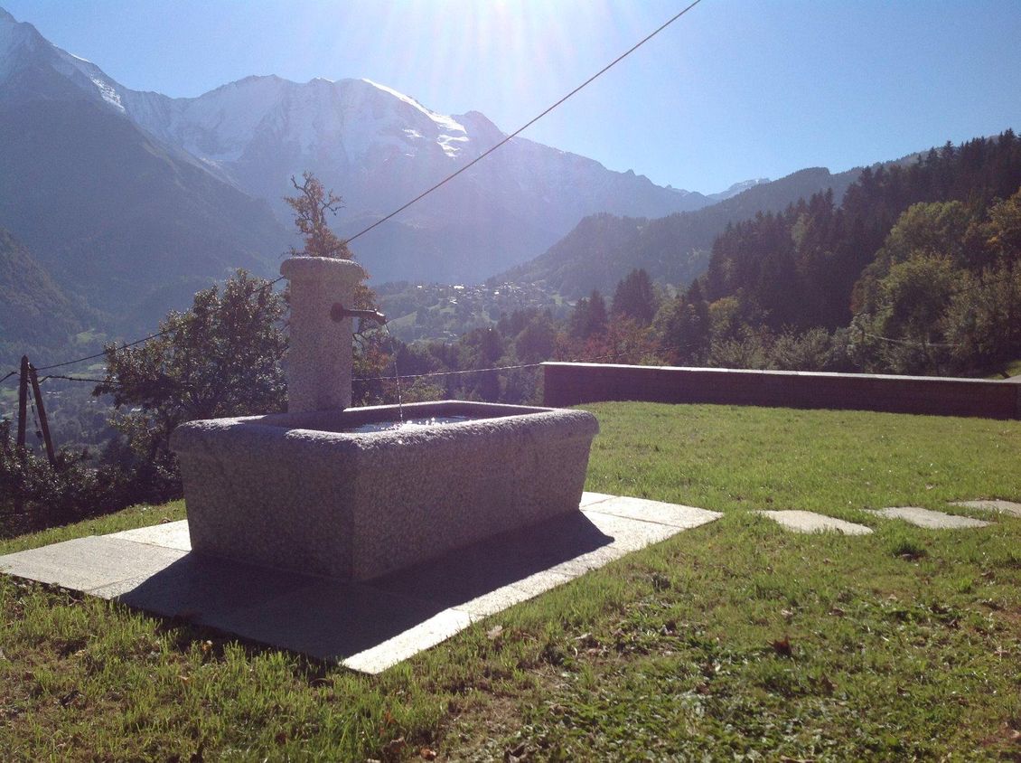 Lavoir d'alpage Saint-Gervais granite du Mont-Blanc