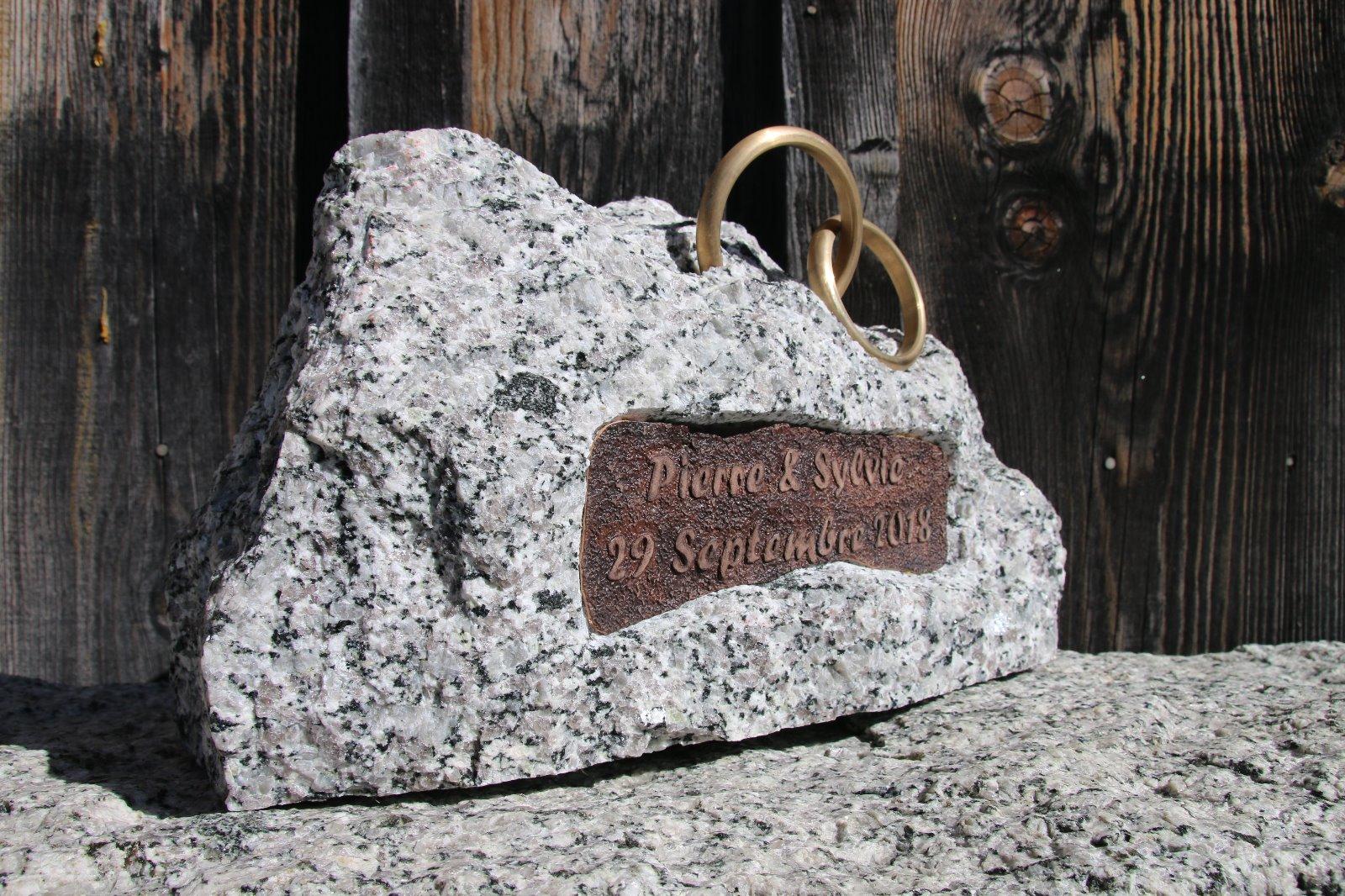 Cuir Bronze et granit du Mont-Blanc façonné a Combloux