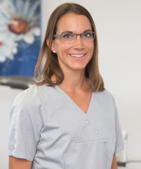 Zahnärztin Dr. med. dent. Sabine van der Heyd von der VAN DER HEYD Zahnarztpraxis