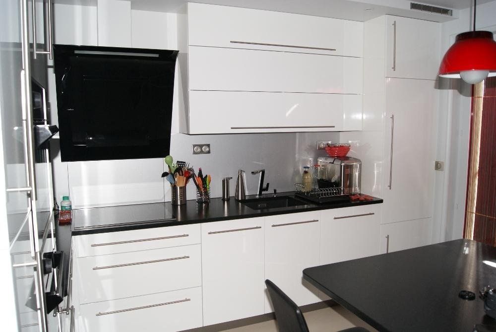 Meubles de cuisine vernis