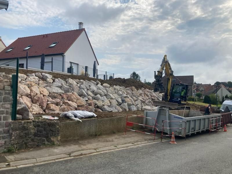 Des travaux d'enrochement