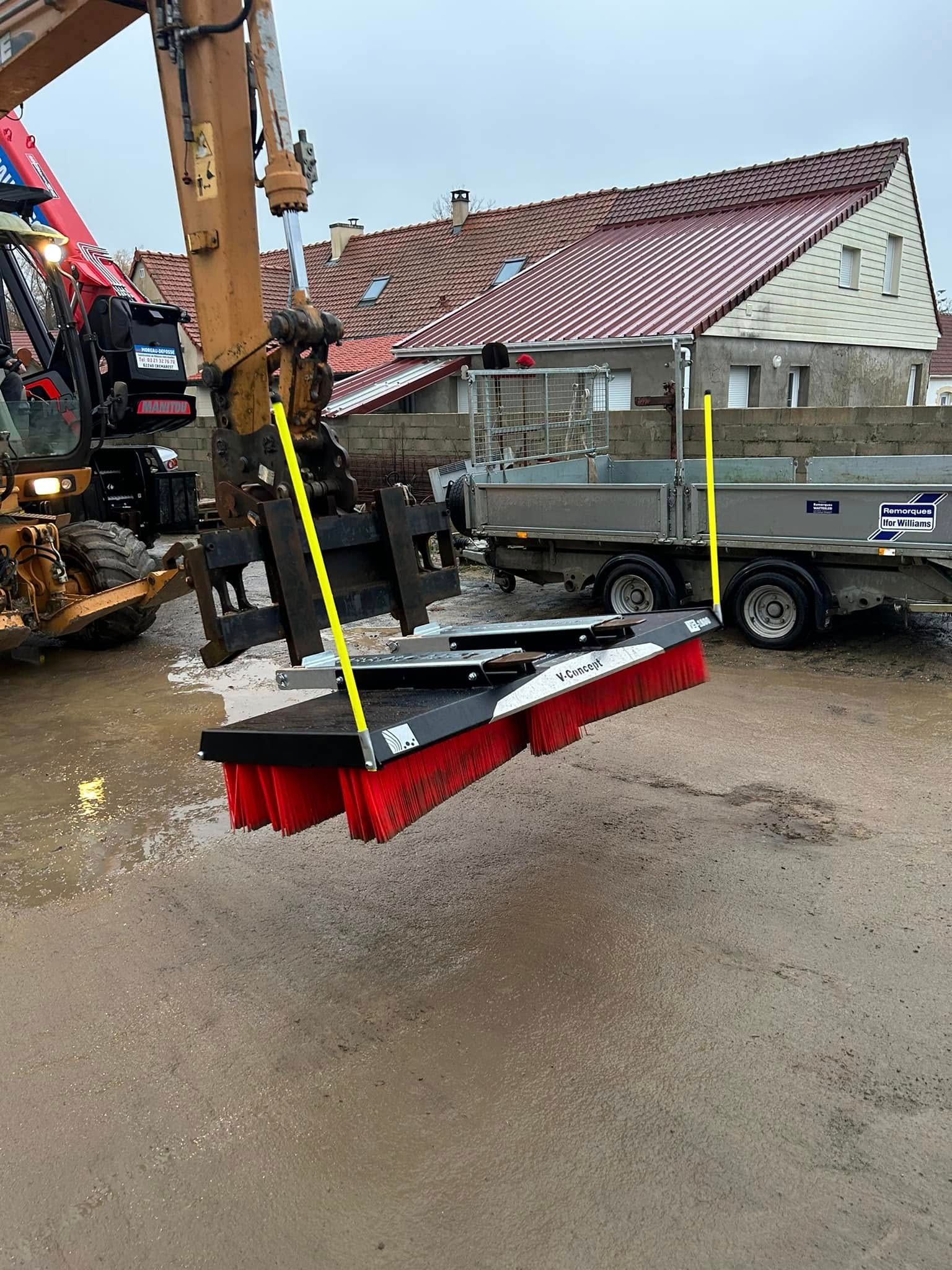 Manutention en cours avec engin