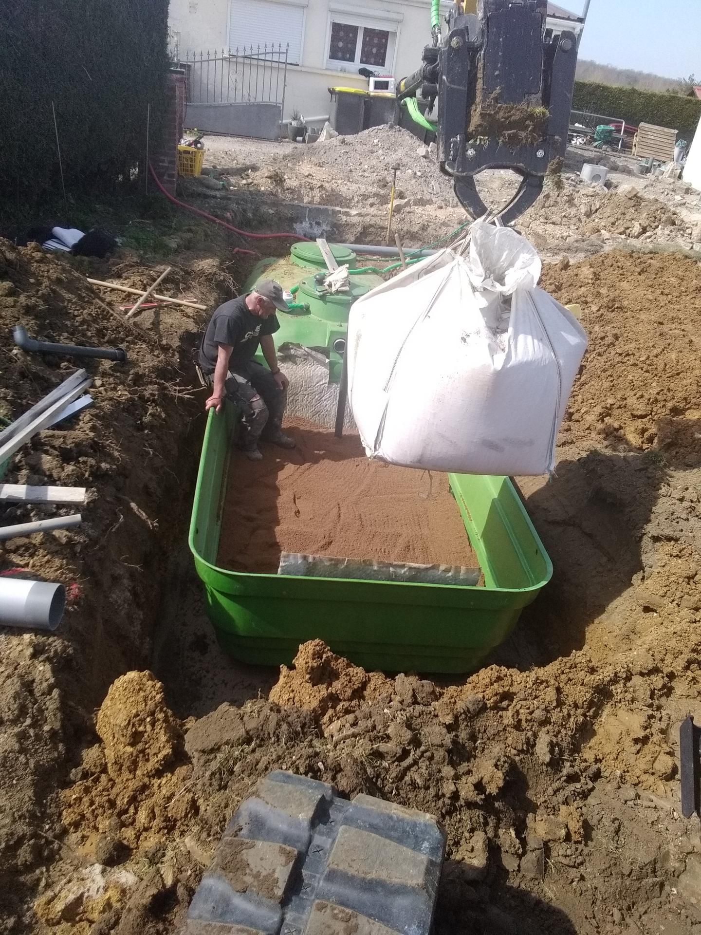 Installation professionnelle d'une microstation d'épuration