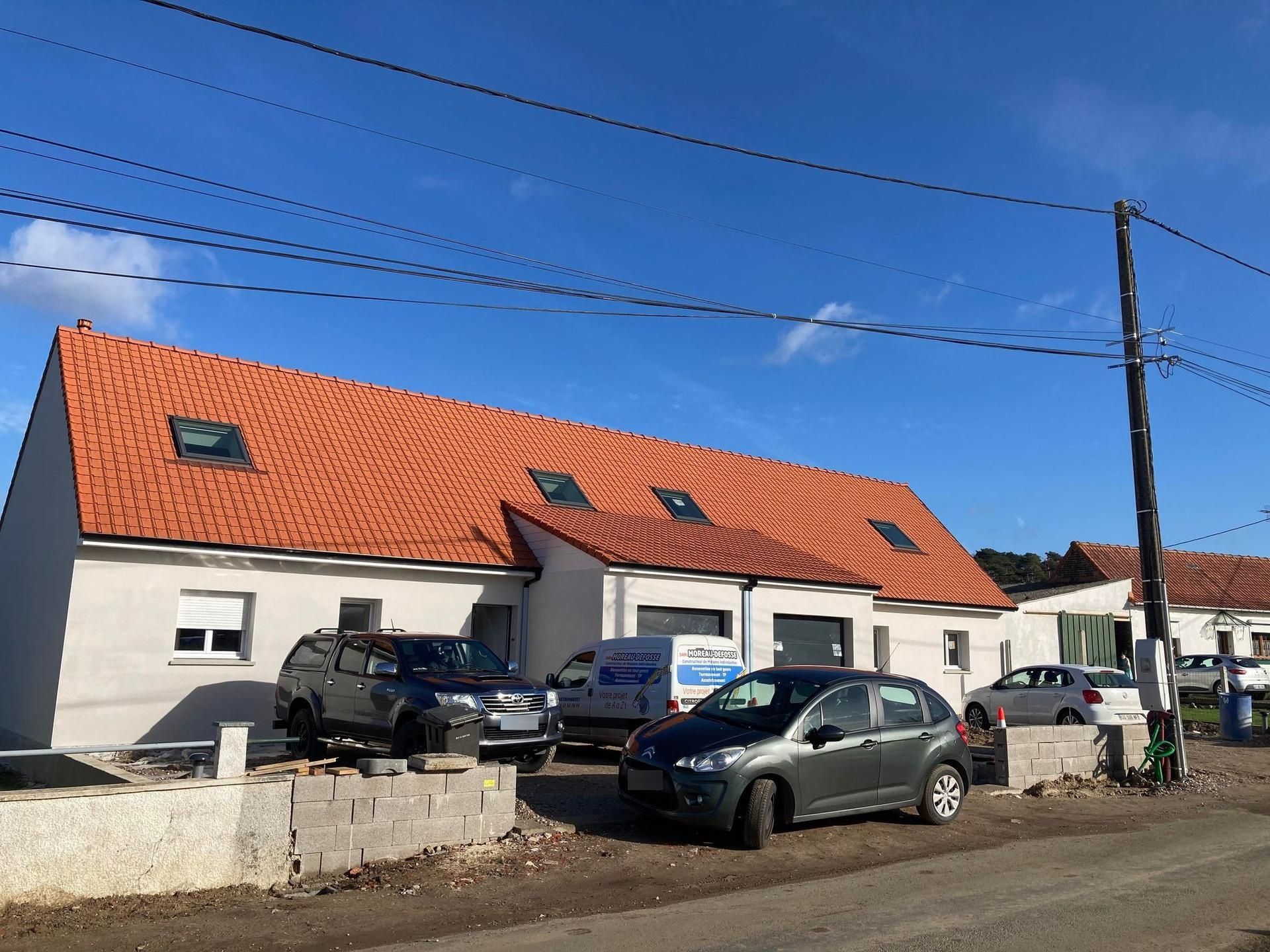 Maison avec toiture rénovée