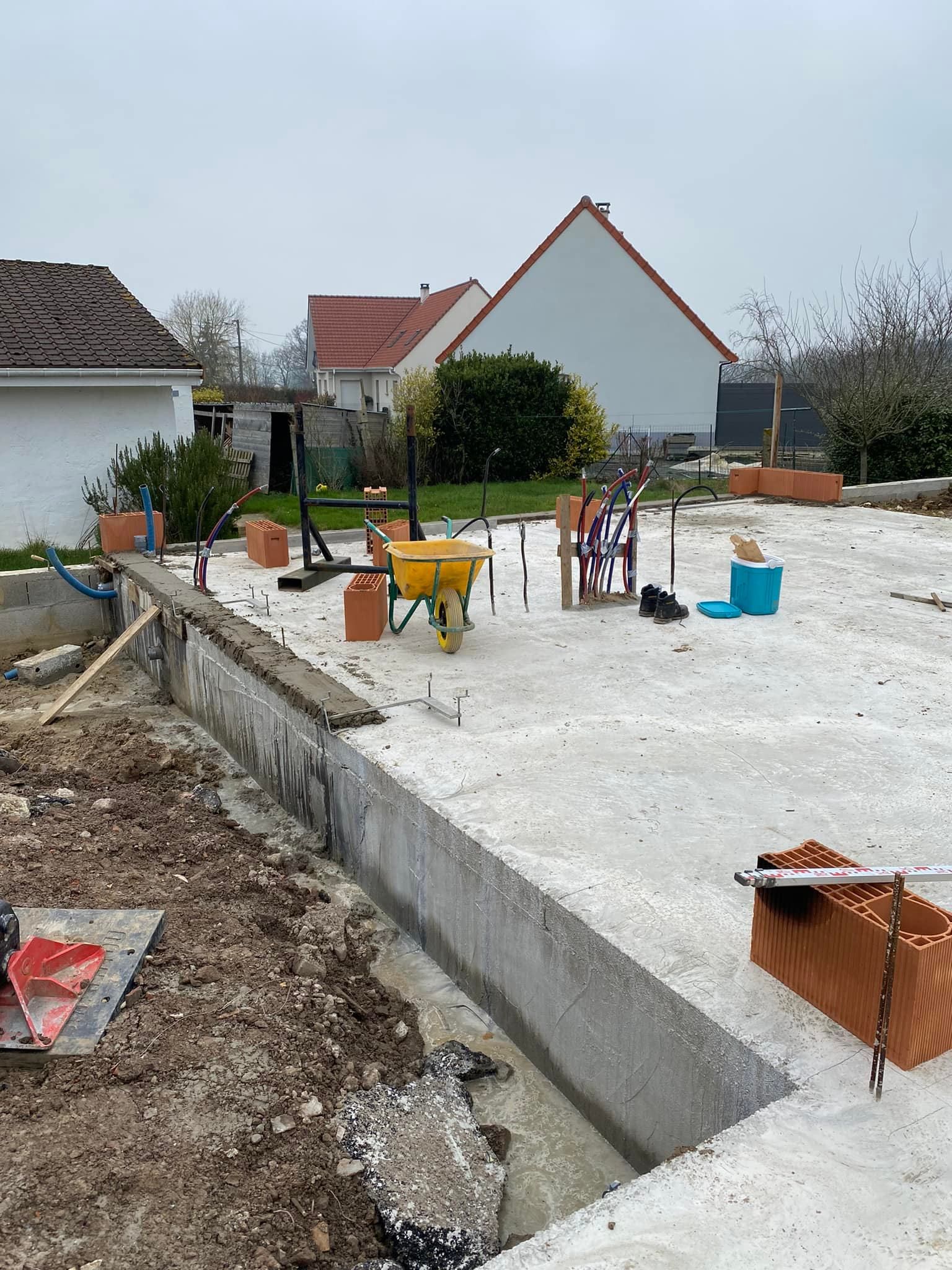 Plateforme de maison avec câbles