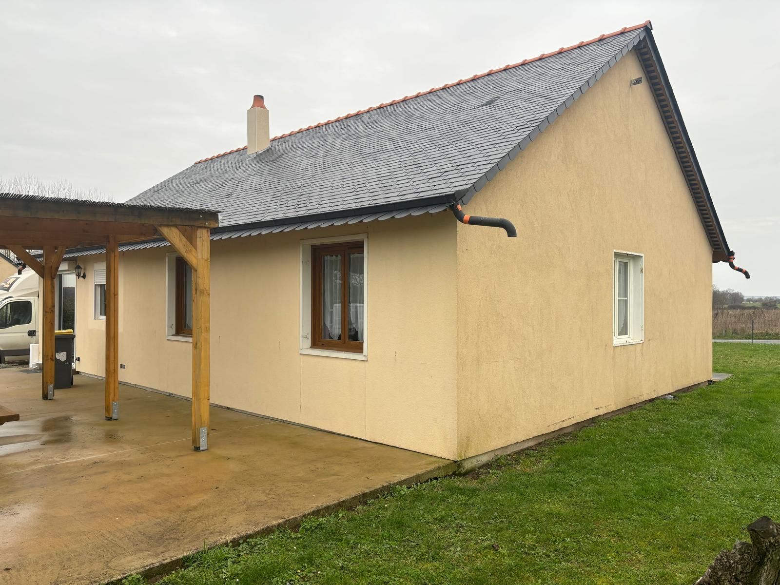 Maison après un nettoyage façade