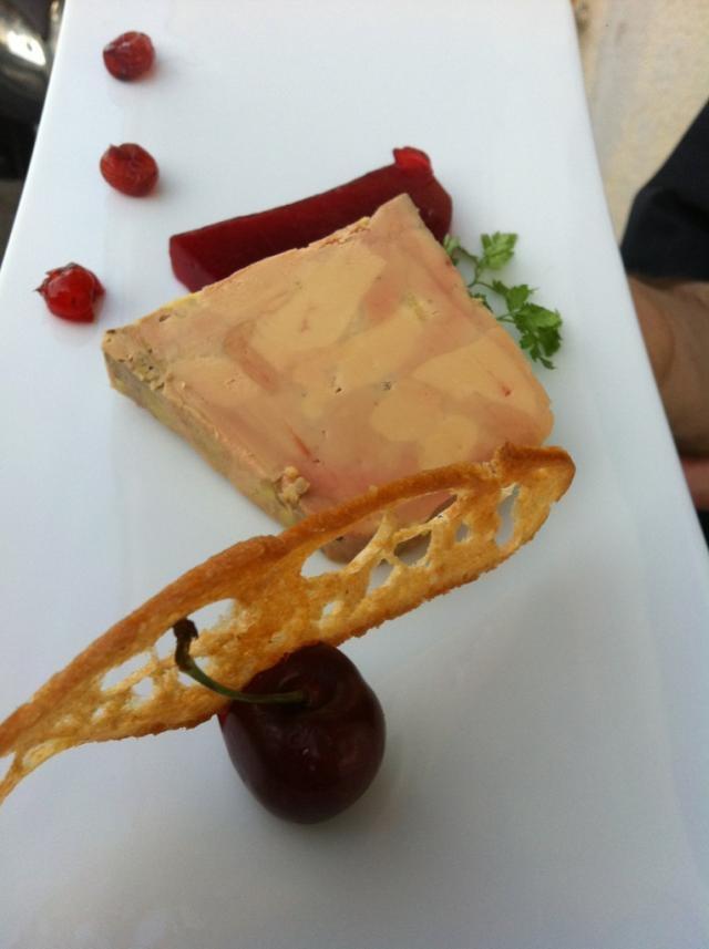 Marbré de foie gras de canard, gelée acidulée de cramberries