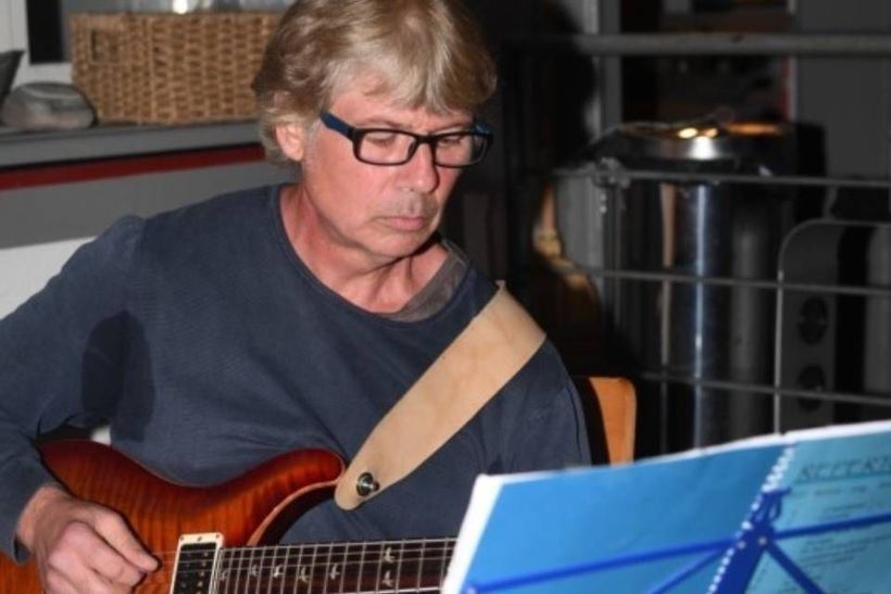 Ronnie Schenk – Gitarrenunterricht und Musikunterricht