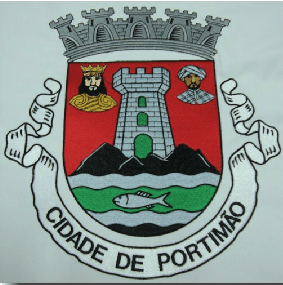Brasão de armas de Portimão, Portugal. Escudo vermelho com uma torre, um rei, um homem de turbante e um peixe.
