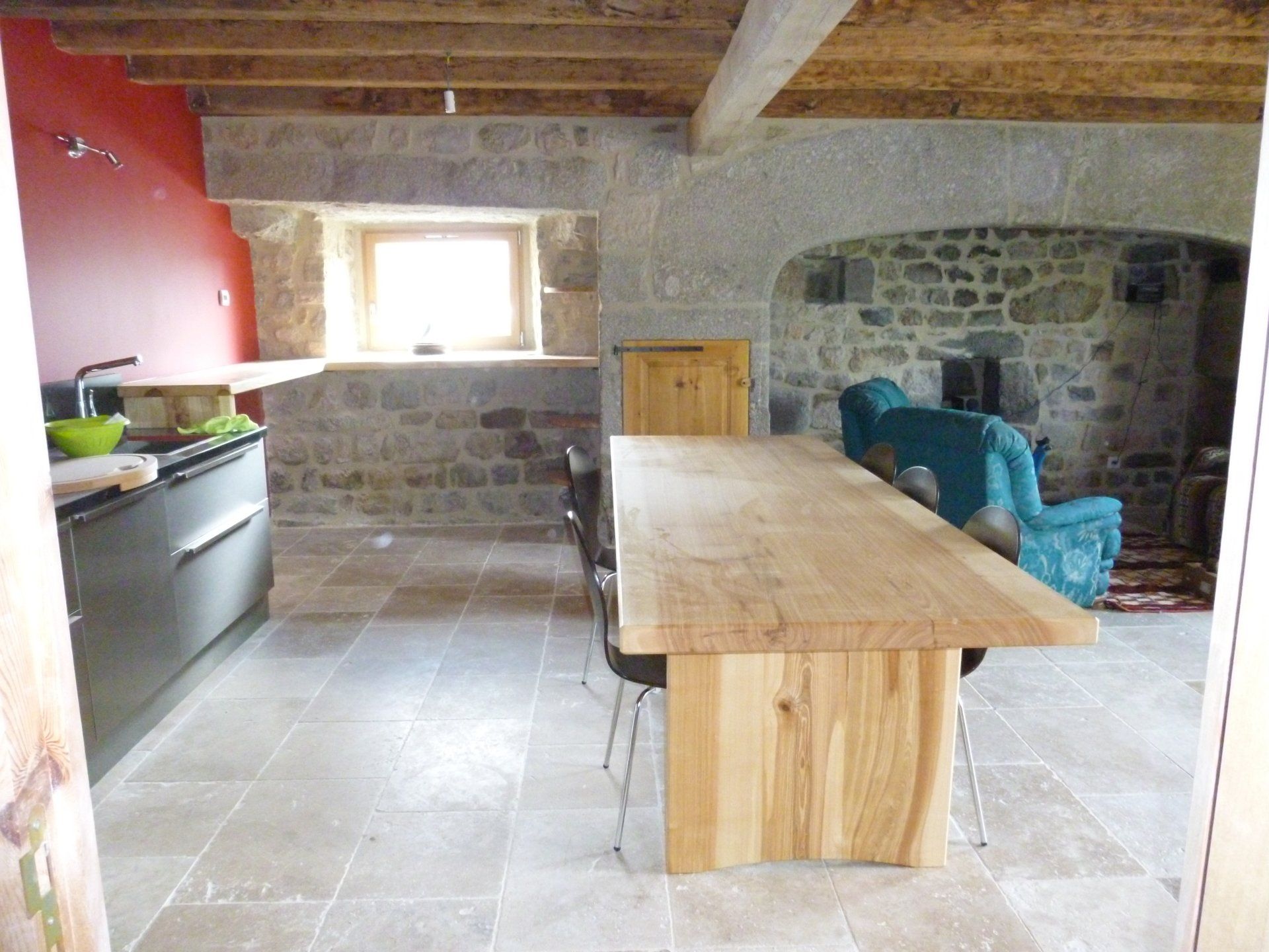 Table, porte cheminée et plan de travail