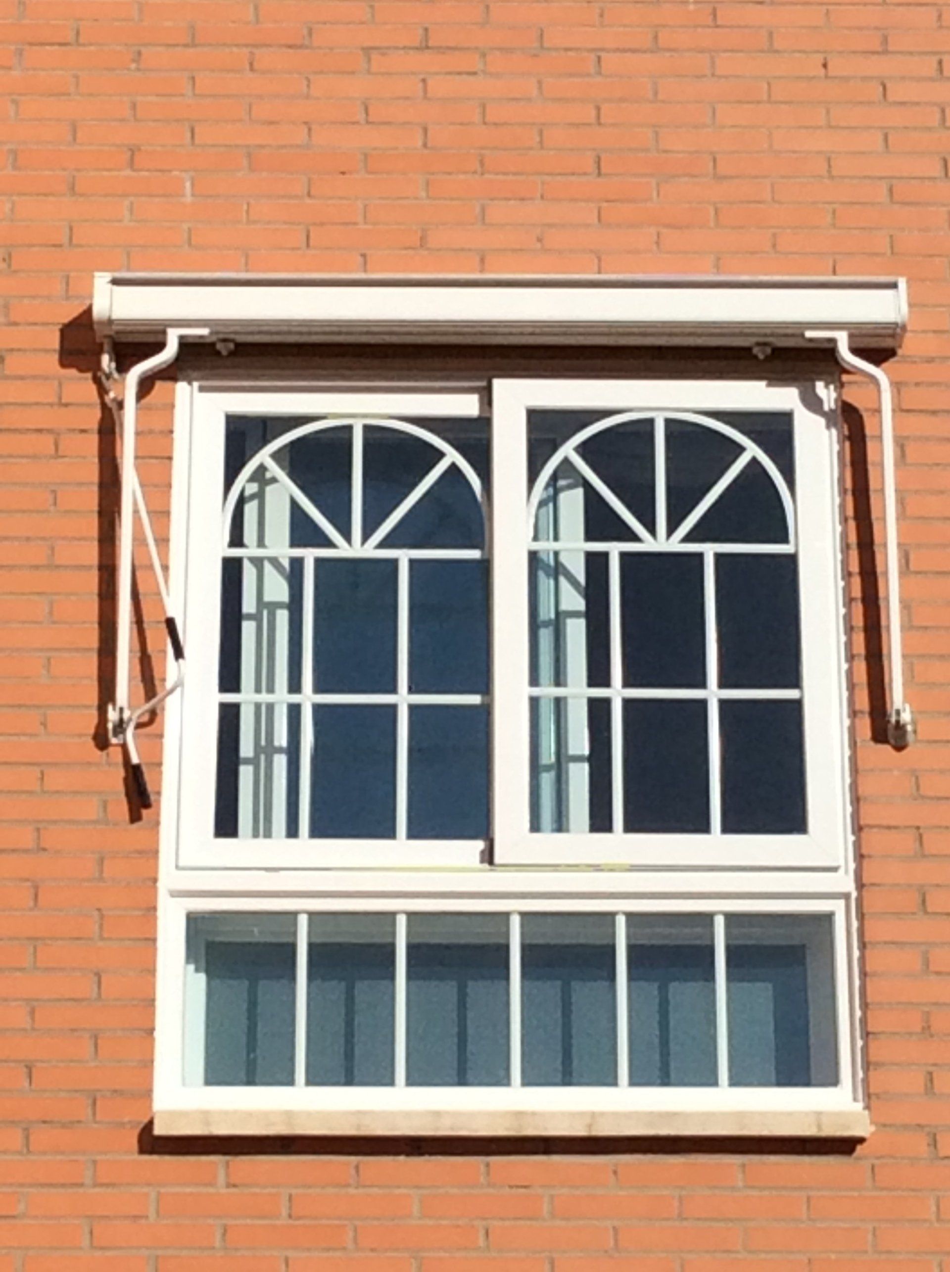 Contraventanas y contrapuertas