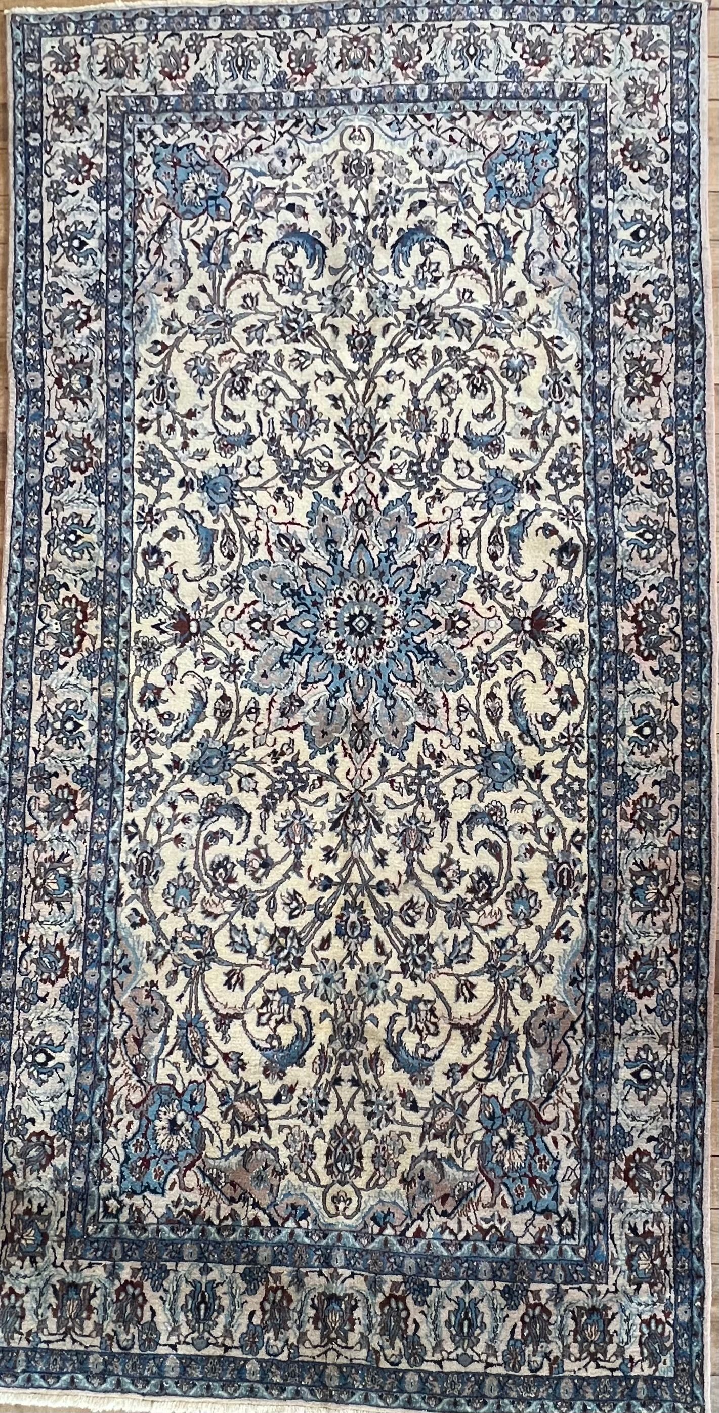 Tapis Shirvan bordeaux