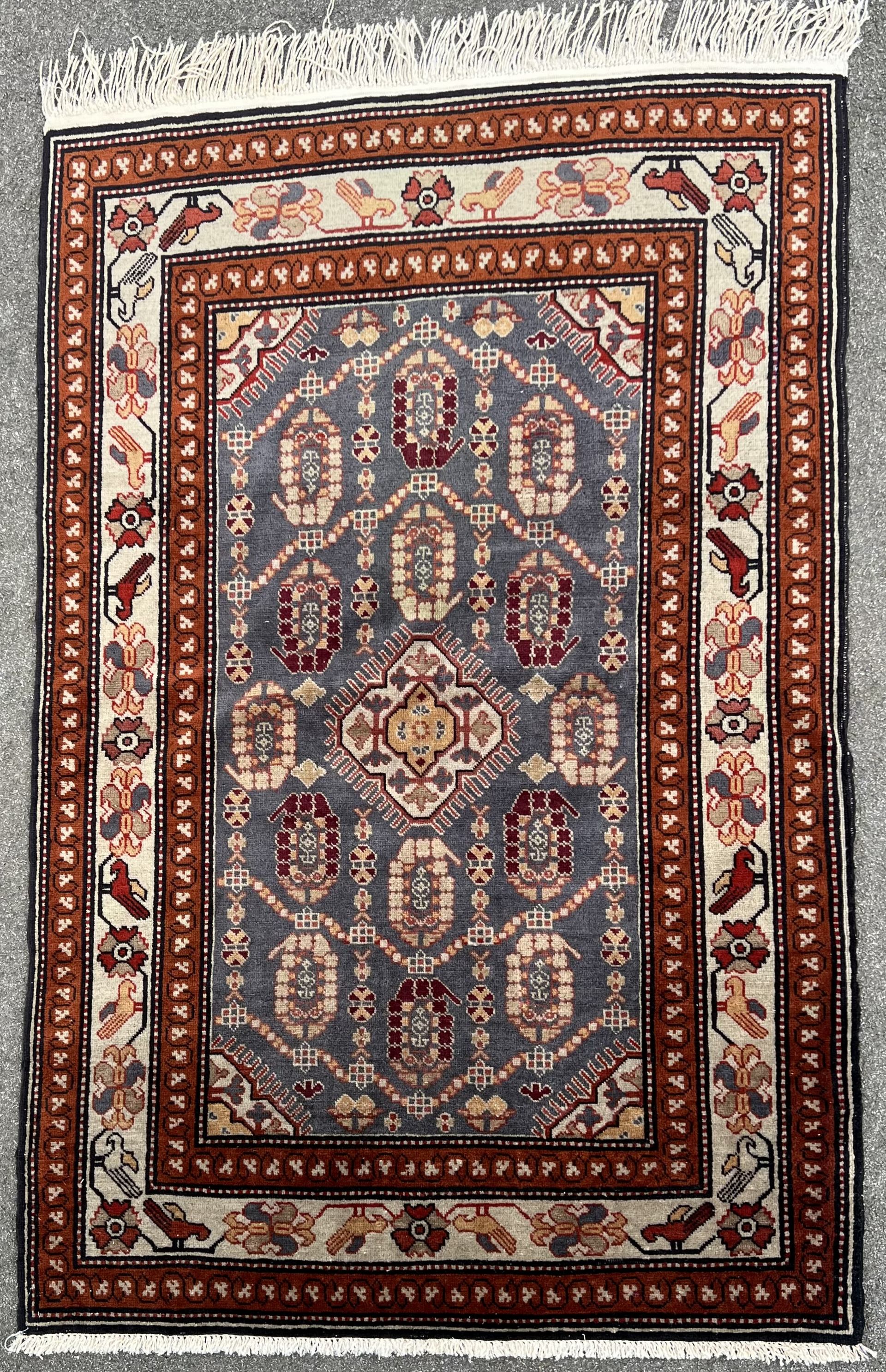 Un tapis oriental disponible chez La Maison du tapis d'Orient