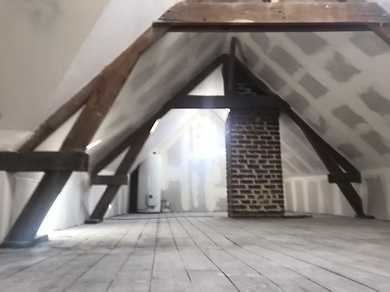 Travaux de plâtrerie dans les combles