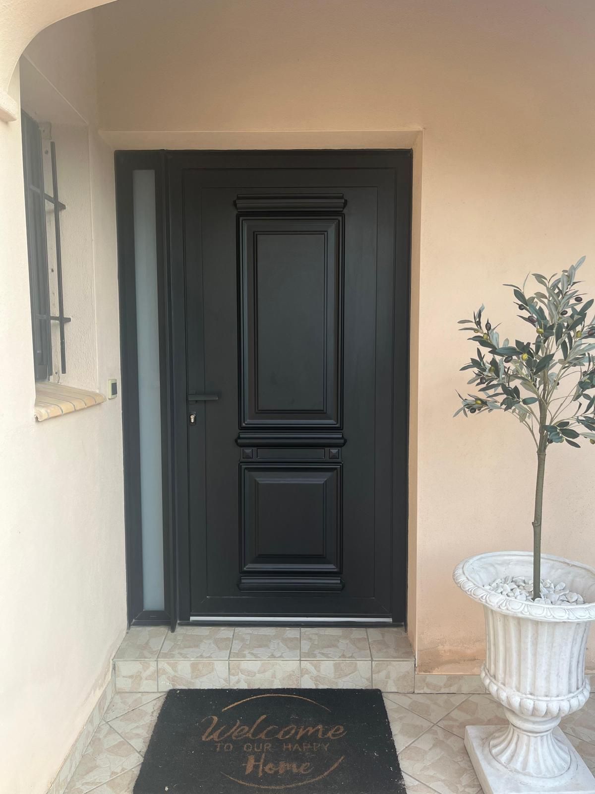 Porte d'entrée de maison