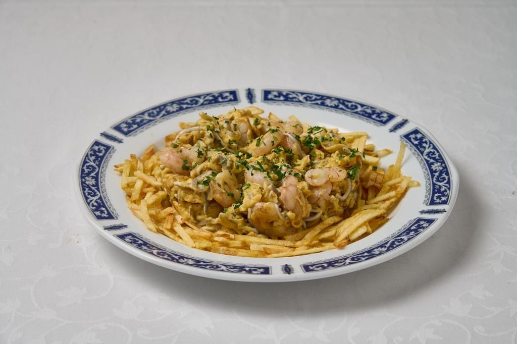 Revuelto de gulas y gambas