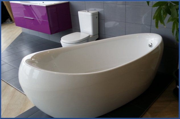 Baignoire îlot blanche - Œuvra Artisan Technicien à Saint-Étienne