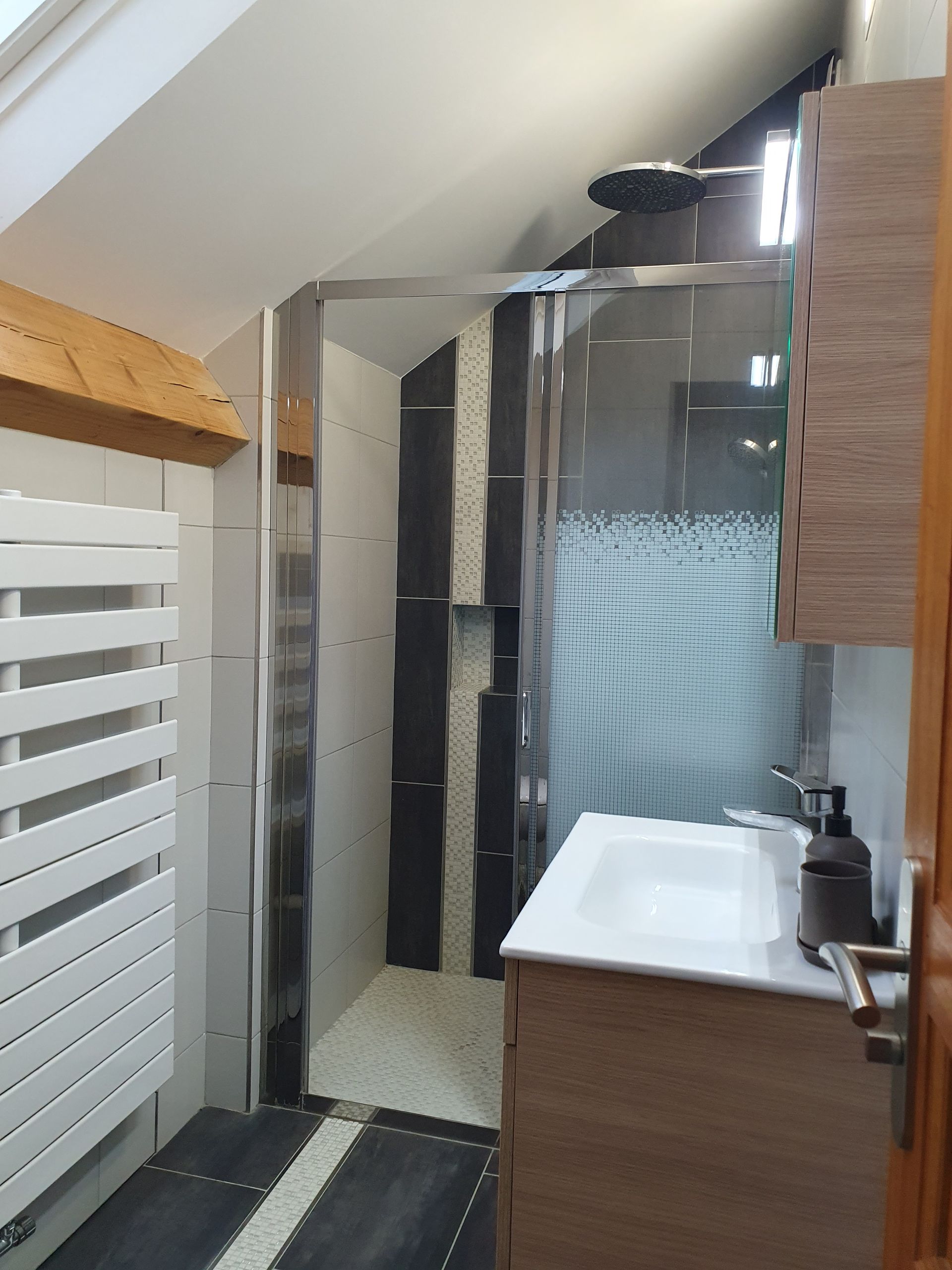 Salle de bains - Entreprise de plomberie Oeuvra Artisan Technicien