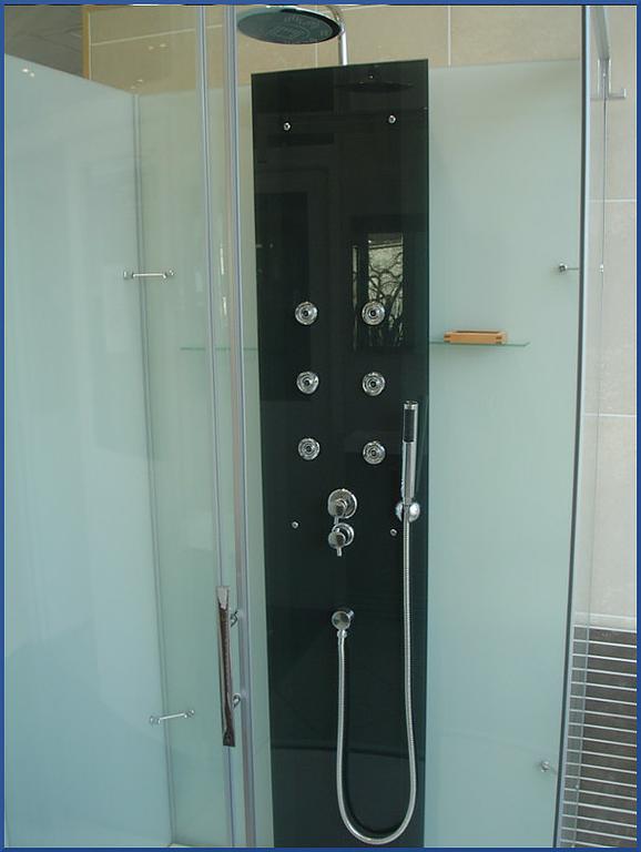 Installation de douche tout équipée - Œuvra Artisan Technicien à Saint-Étienne