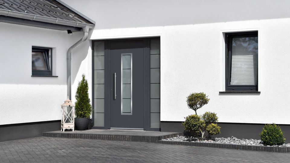 Haustüre, schwarz mit Glas, A. Bader Fenster Türen Innenausbau GmbH-Hohenmölsen