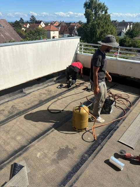 Étancheur sur un toit