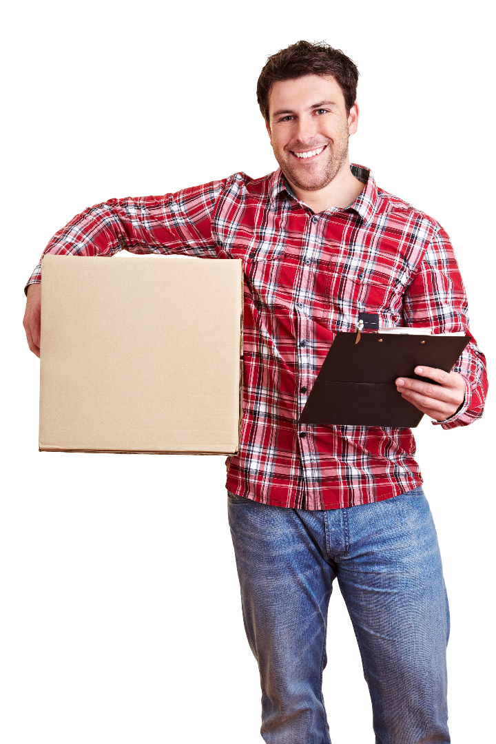 Un homme qui tient un bloc-notes et un carton dans les mains