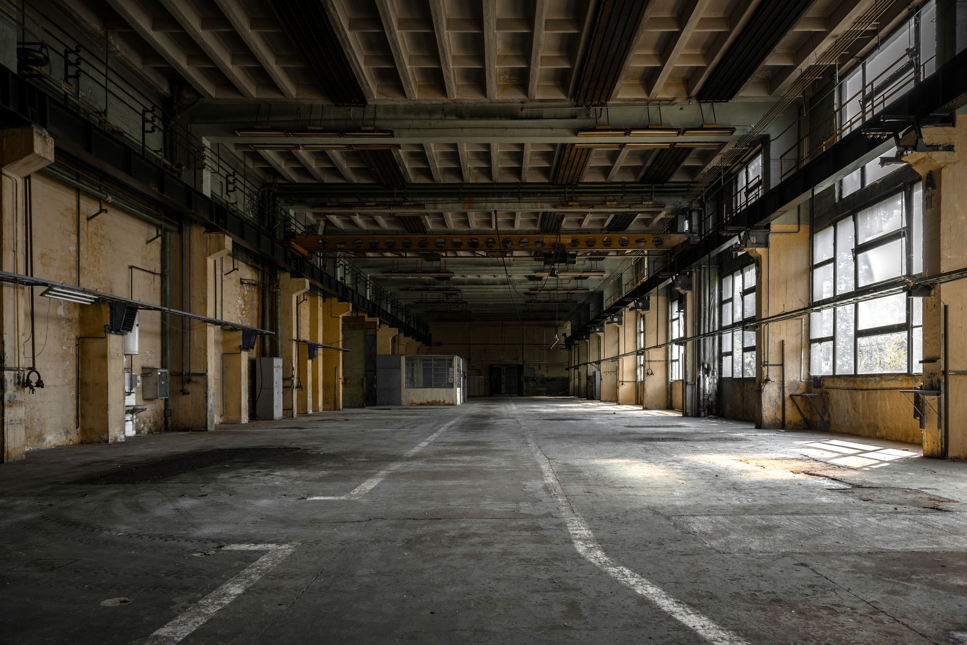 Un hangar vide