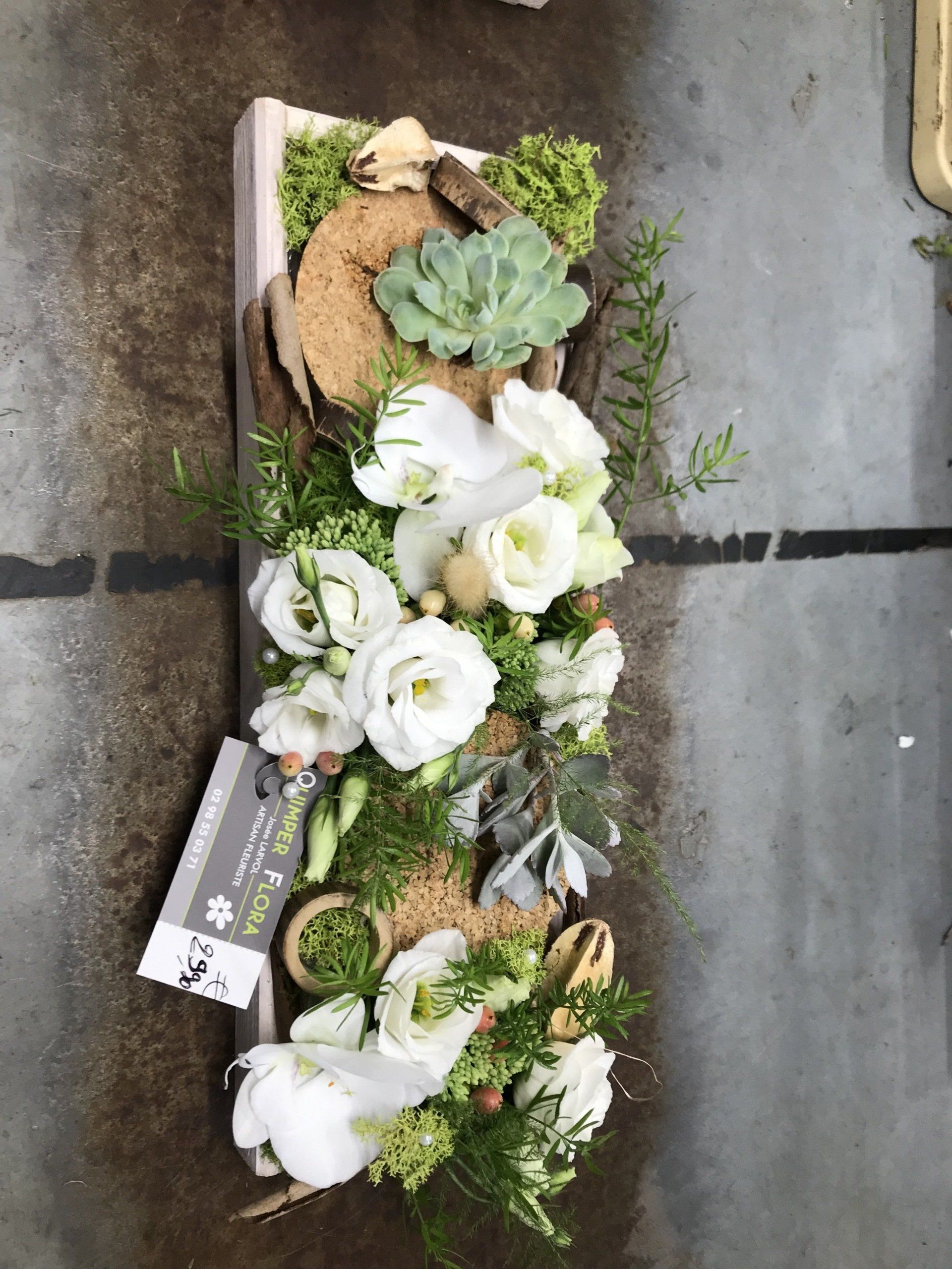 Cadre fleurs blanches