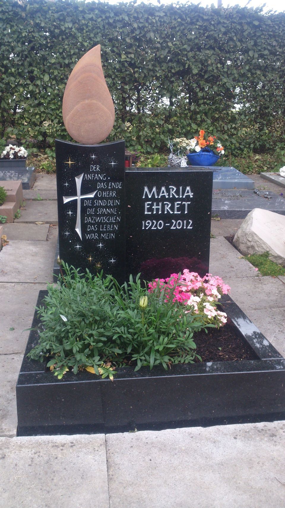 Grabstein aus Naturstein