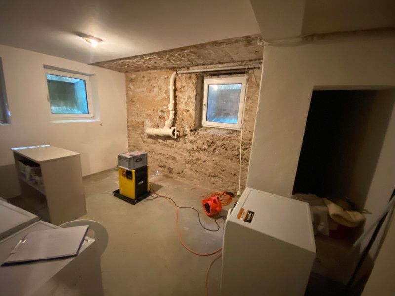 Wasserschaden von Amario Sanierung in Stuttgart