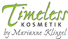 Grünes „Timeless Kosmetik“-Logo mit „by Marianne Klingel“ in Schreibschrift.