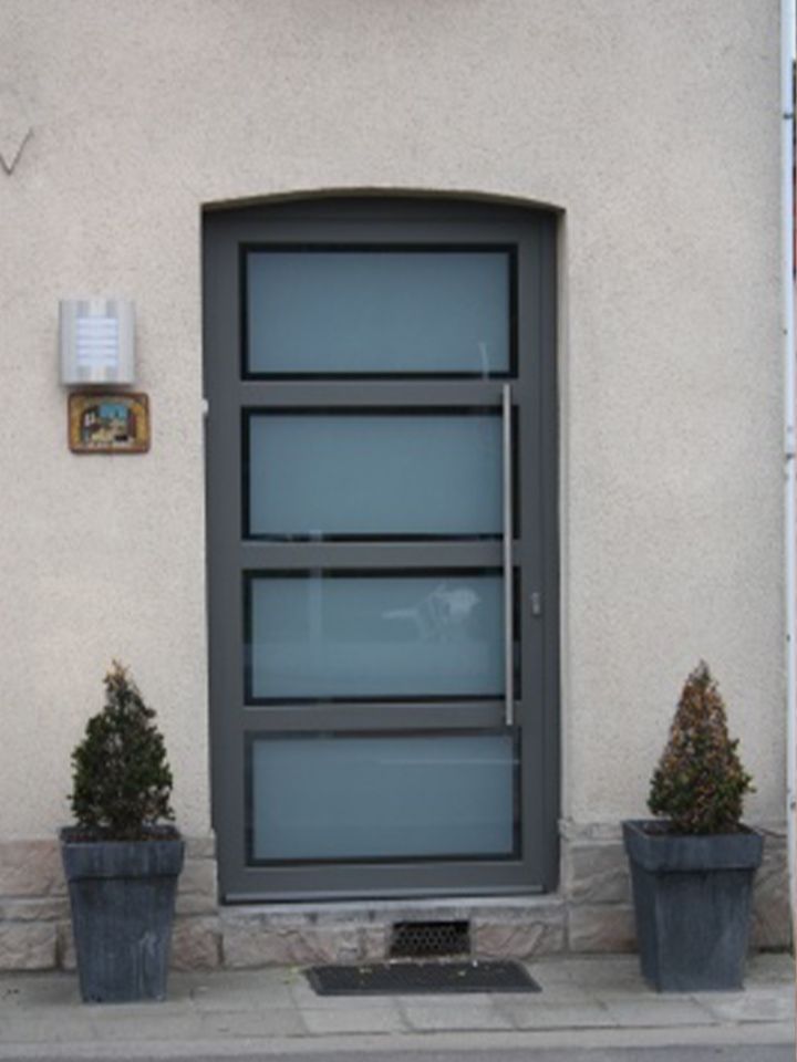 Porte d'entrée contemporaine