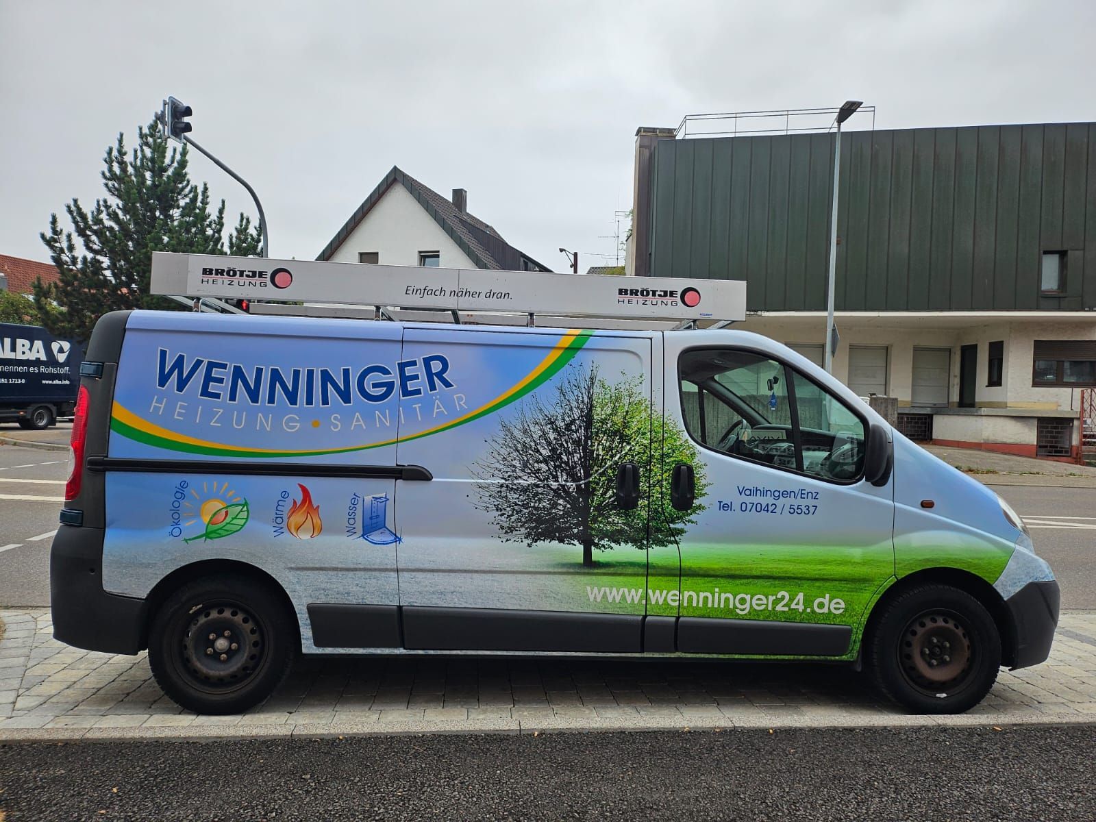 Foliertes Firmenfahrzeug von Wenninger – Heizung und Sanitär