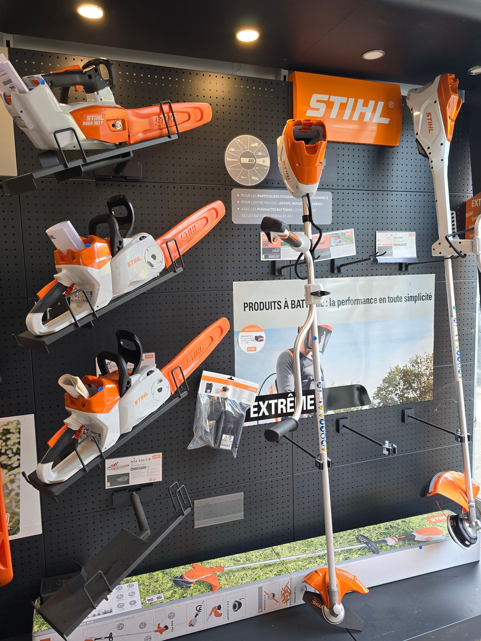 3 tronçonneuses Stihl