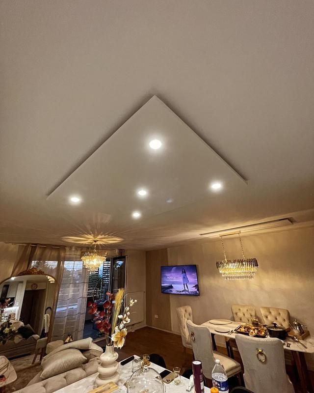 Faux plafond avec LED intégrées