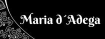 Maria d'Agaega em texto branco sobre fundo preto. Desenho à esquerda.