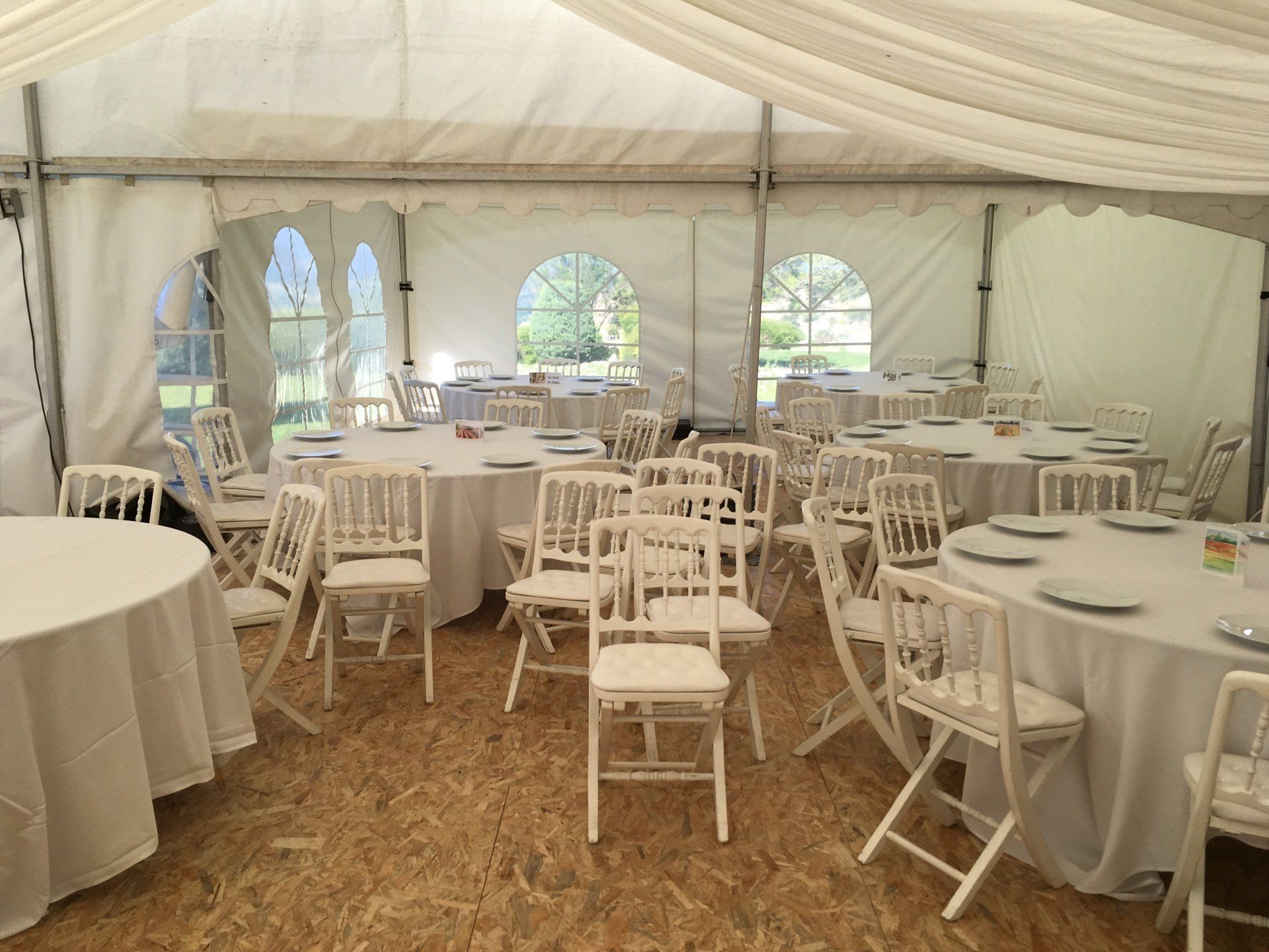 Mariage à Carpentras - location chaise napoléon