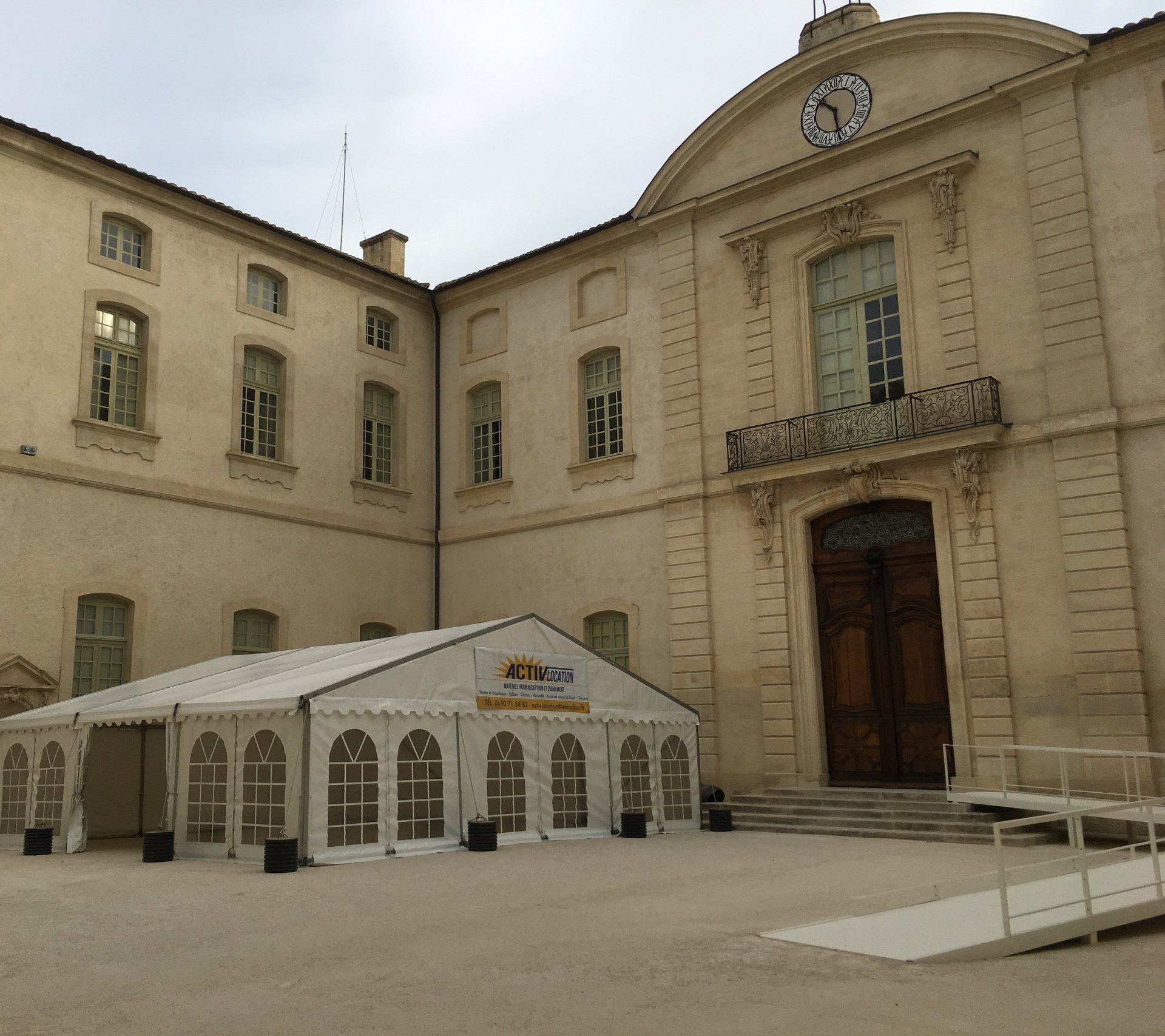 Tente pour cérémonie à L'Hotel Dieu - Carpentras
