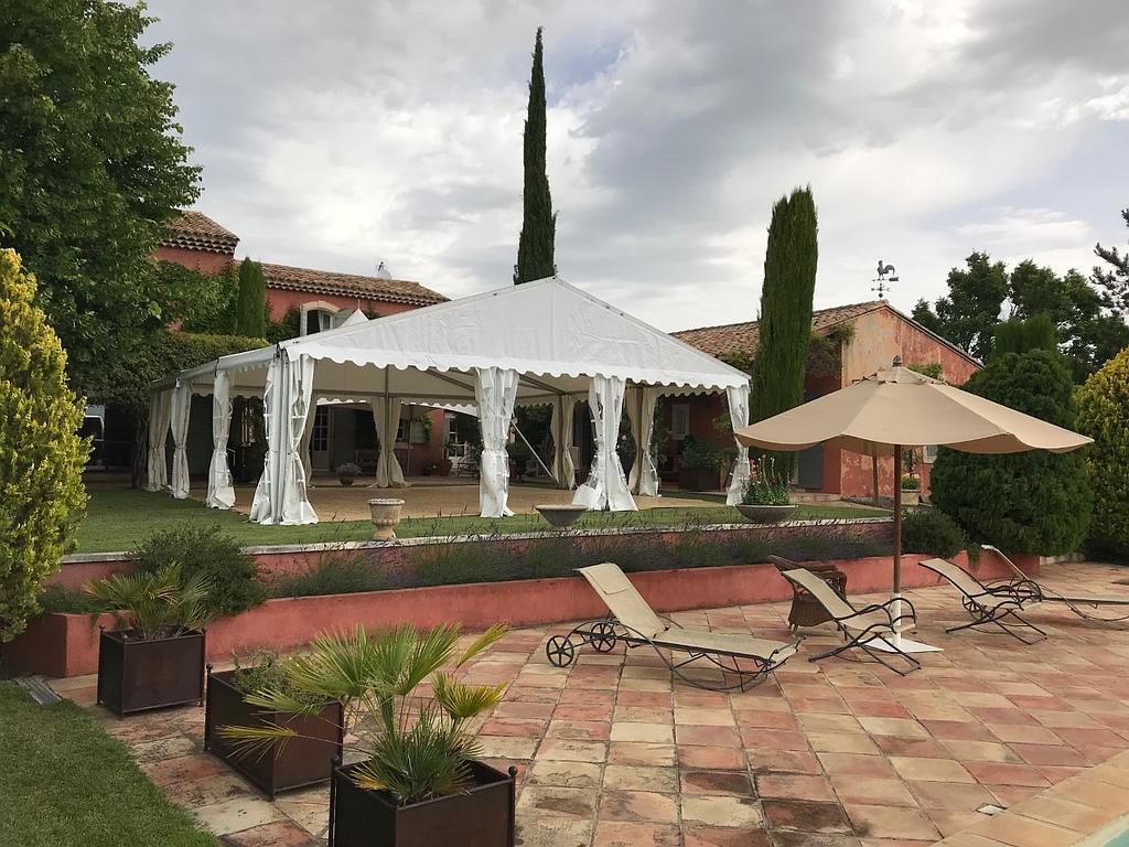 Fête privée chez un particulier à Roussillon