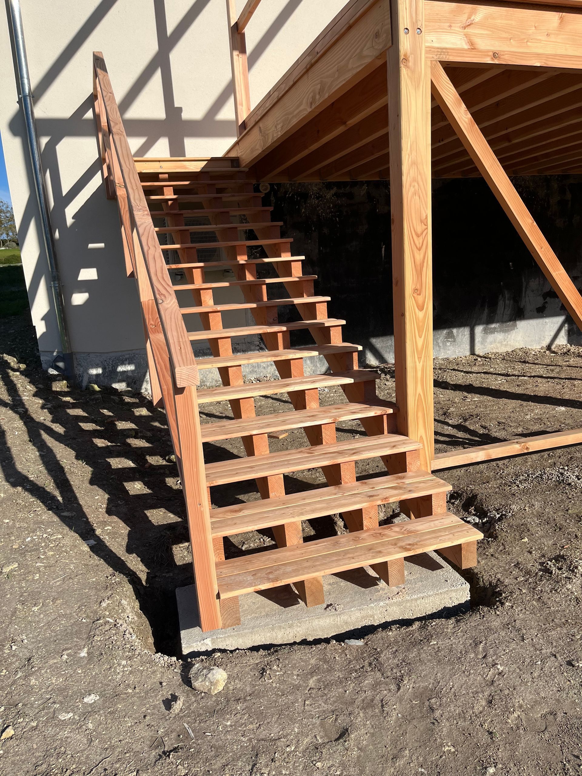 Escaliers en bois pour terrasse en hauteur