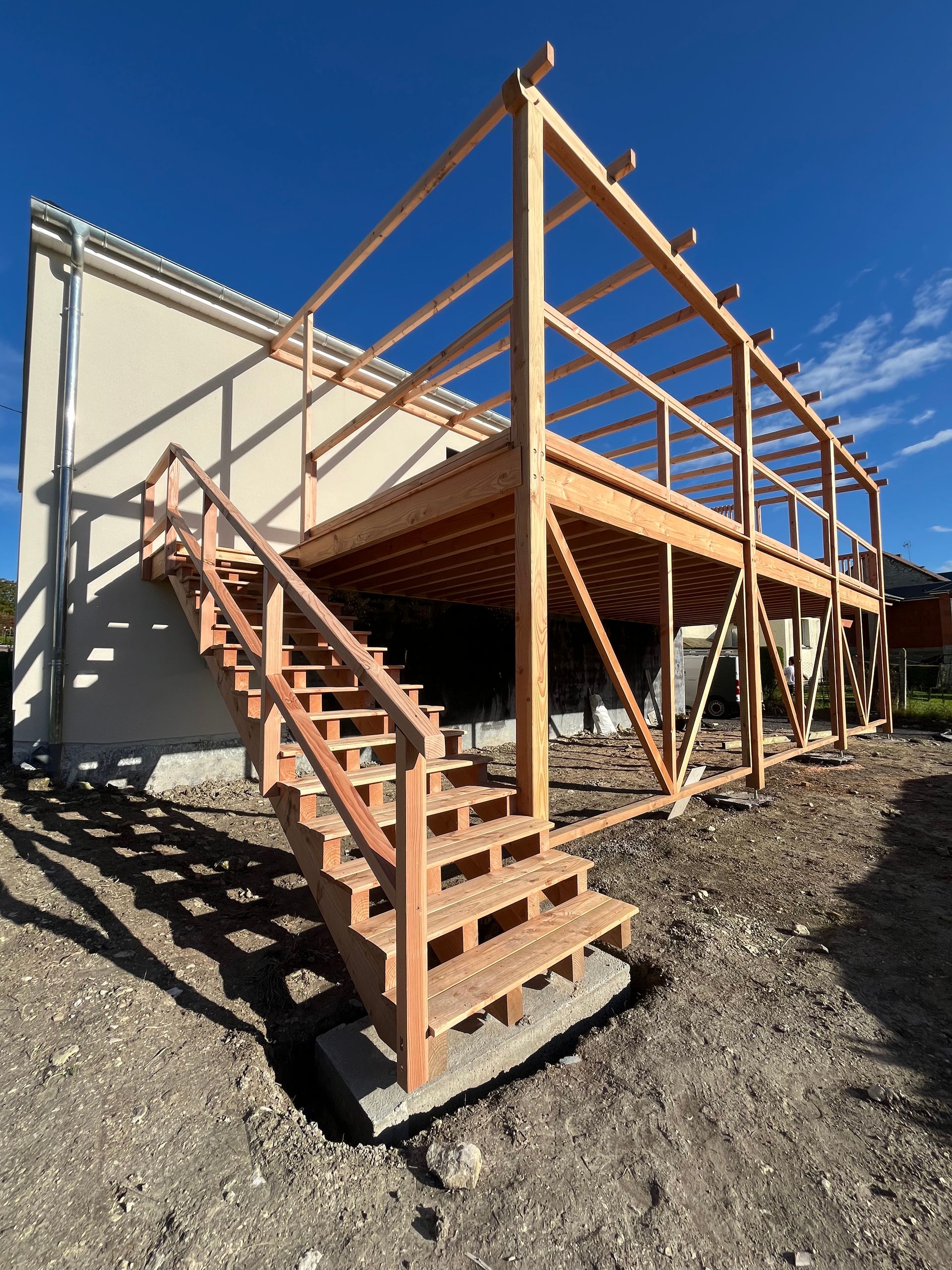 Escaliers et terrasse en bois