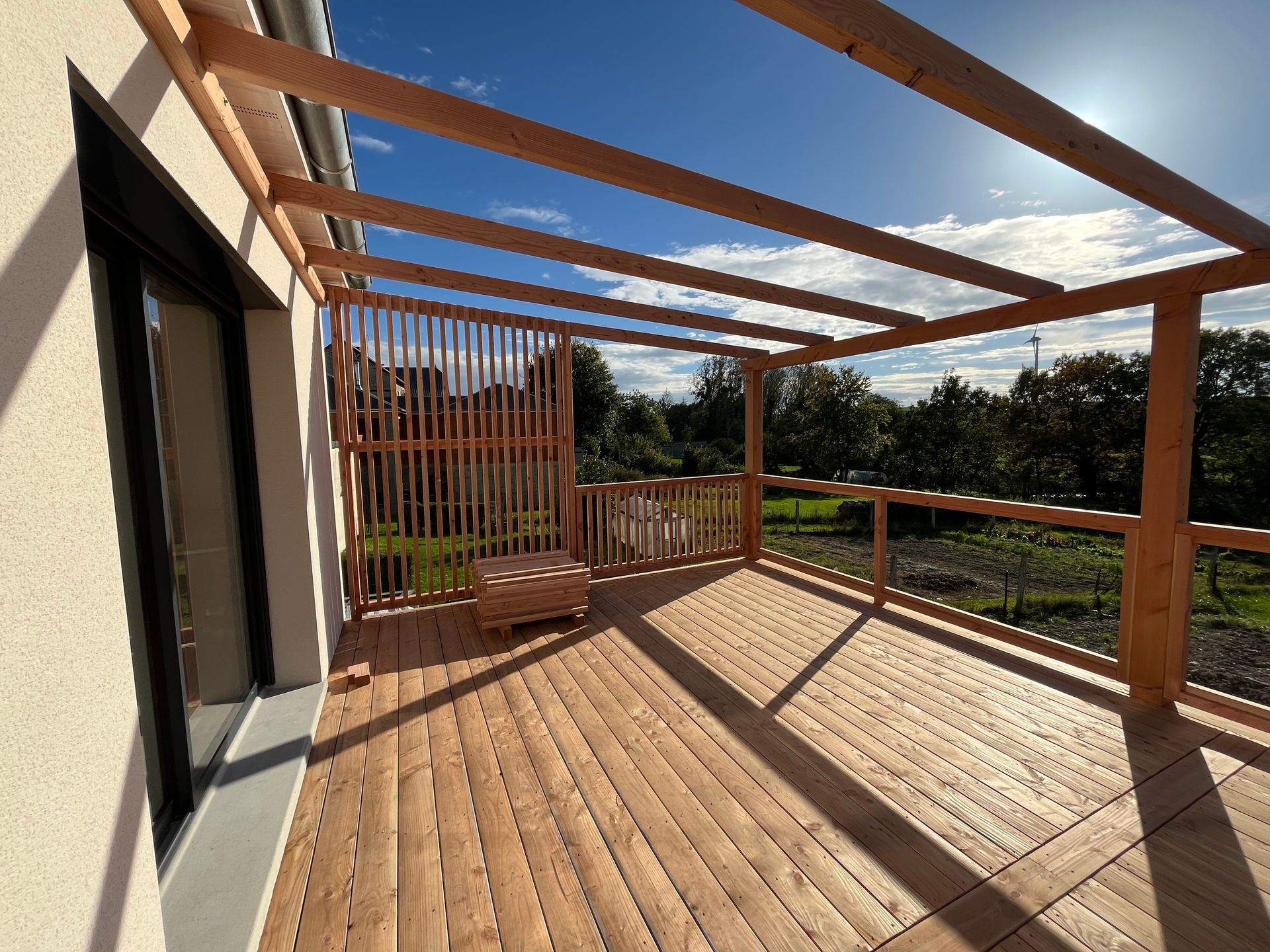 Terrasse en bois avec pergola