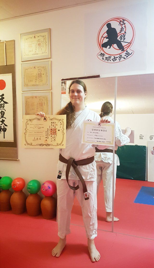 Karate & Kobudo Schule
