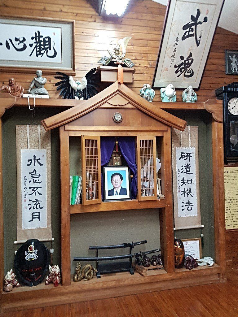 Karate & Kobudo Schule
