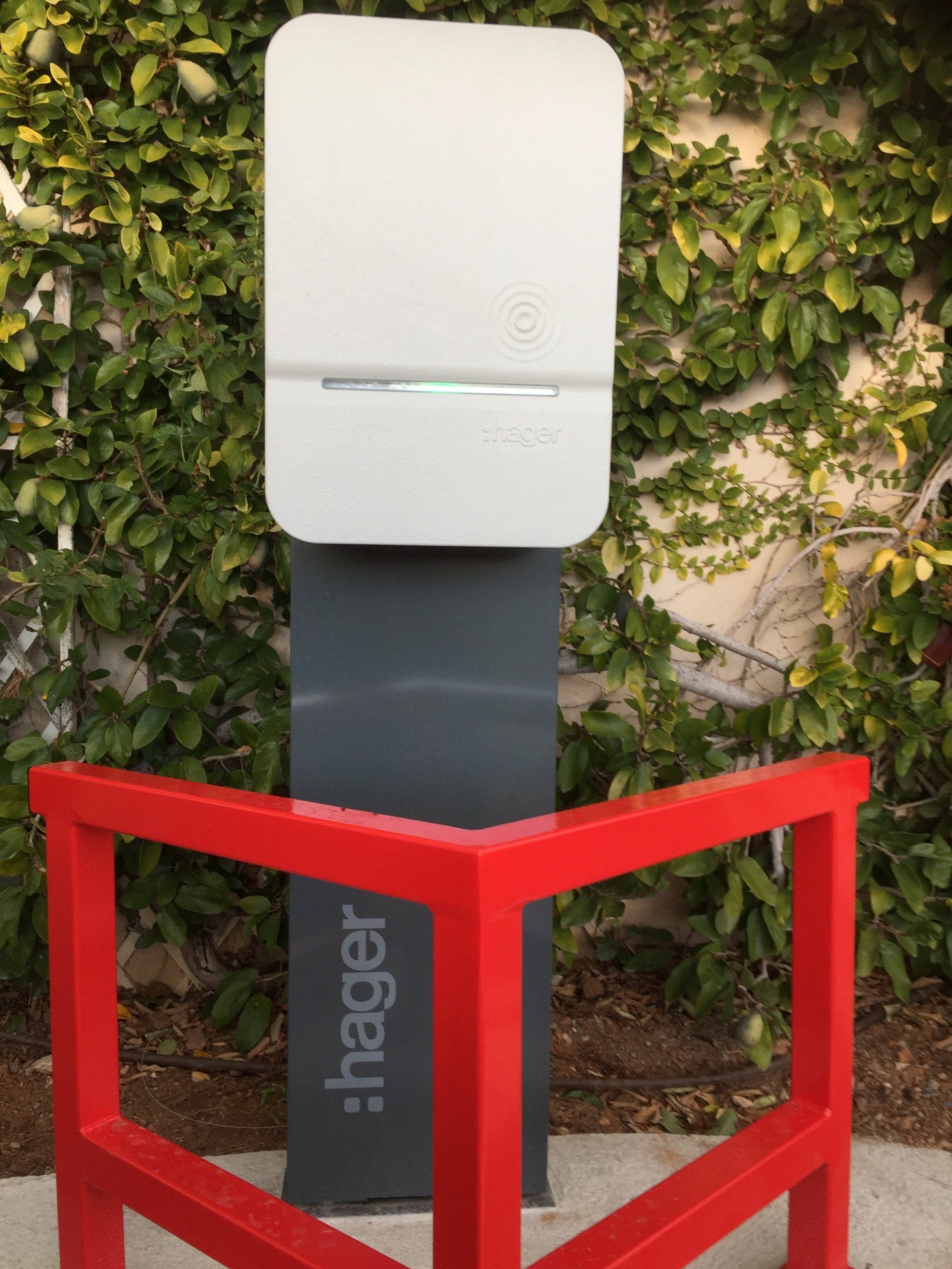 Borne de recharge pour véhicule électrique