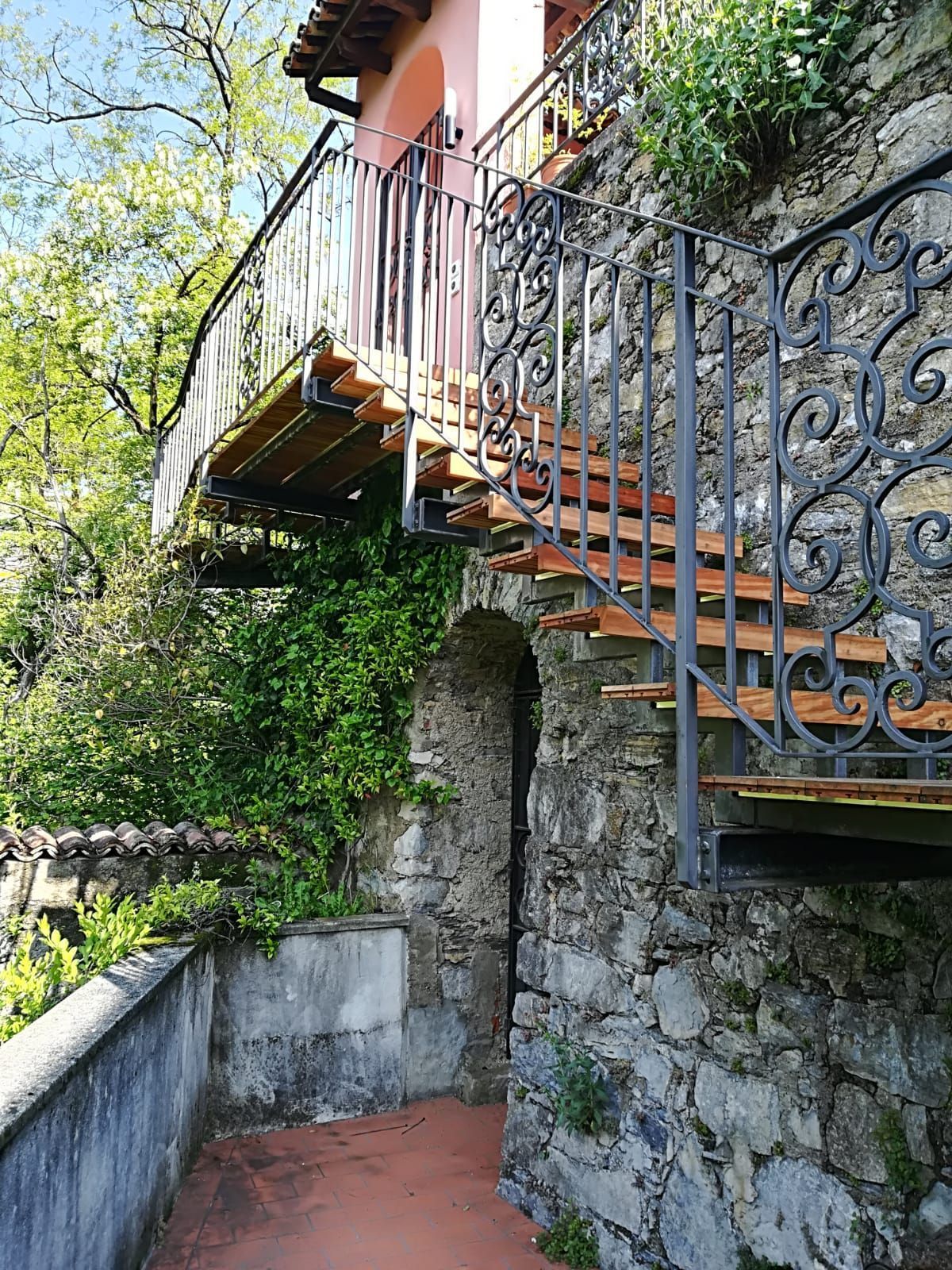 Sostituzione passarella in legno da esterno