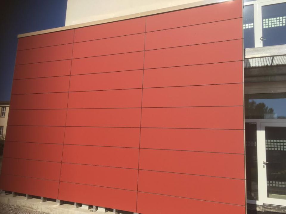 Holzbau Innenausbau Hartmut Bohne – rote Fassade