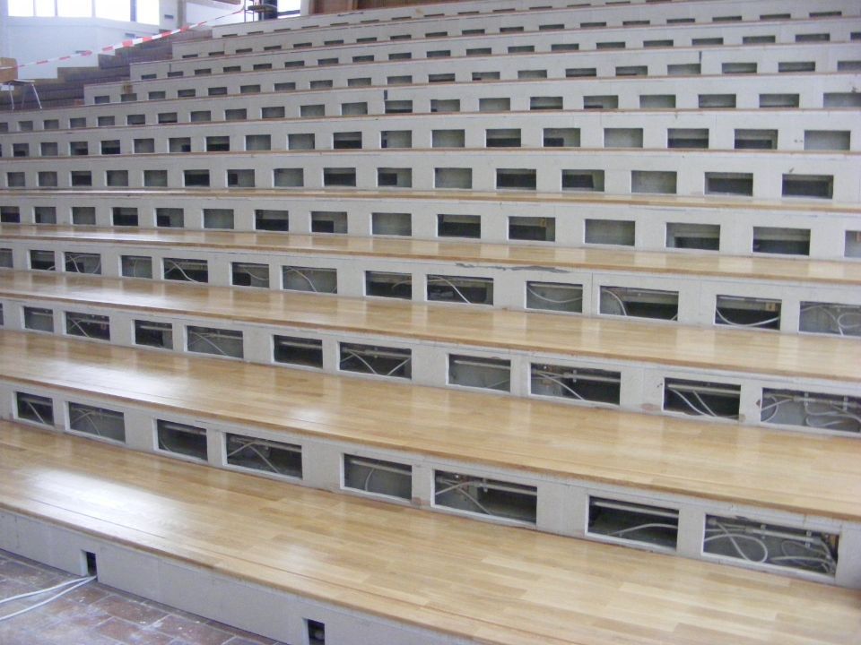 Holzbau Innenausbau Hartmut Bohne – Tribüne