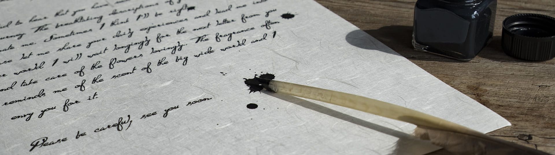 De l'écriture en ancre sur du papier